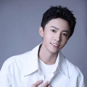 《重生之赚它十个亿(110集)刘辰宇&董秋怡&江路祺(夸克网盘)》短剧封面