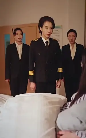 《神皇妈咪》短剧封面