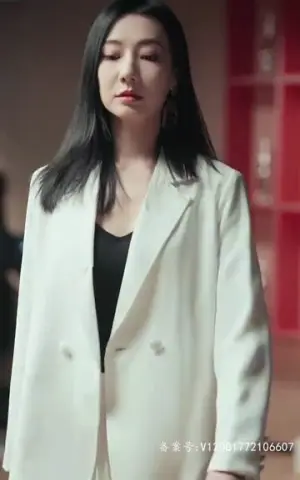《她的反击》短剧封面