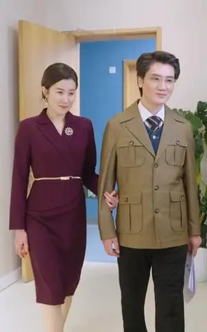 《重生第一天，带老妈跟渣爹离婚（61集）白素素（夸克网盘）》短剧封面
