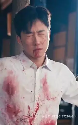 《擦边剧:隐龙在世&隐龙觉醒&龙主传奇》短剧封面