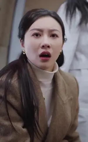 《恶意别救护车后，老公跪求不和离（60集）（夸克网盘）》短剧封面