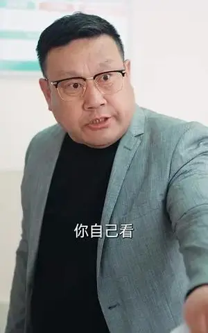《她与她的反击（60集）于珂然&李媛菁（夸克网盘）》短剧封面