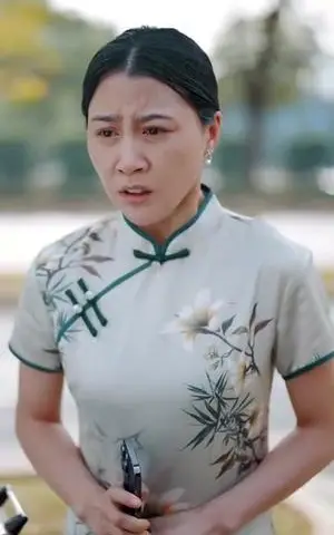 《五十宜心动（81集）（夸克网盘）》短剧封面