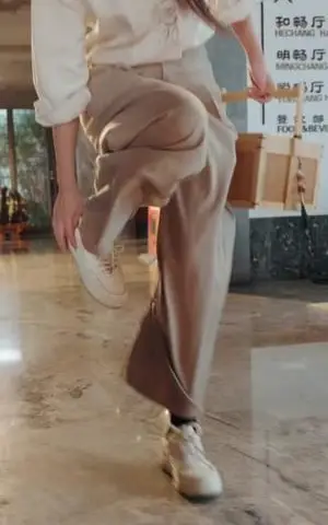 《针锋相对之妙手无双（60集）王必鹏＆时越（夸克网盘）》短剧封面