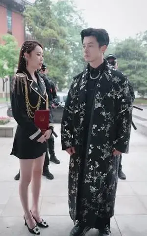 《龙争虎斗之胜者为王（70集）赖艺&阿依帕丽·乌古力》短剧封面