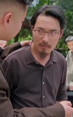 《前妻送我的离婚大礼包（82集）霍文琦＆雷小米（夸克网盘）》短剧封面