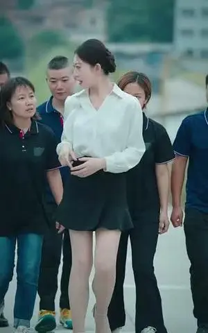 《团宠老妈不好惹（63集）（夸克网盘）》短剧封面