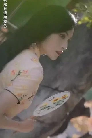 《擦边剧：师娘请自重（100集）》短剧封面