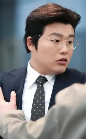 《阁下如果不懂法,我也略懂拳脚(77集)魏华&徐诗颖(夸克网盘)》短剧封面