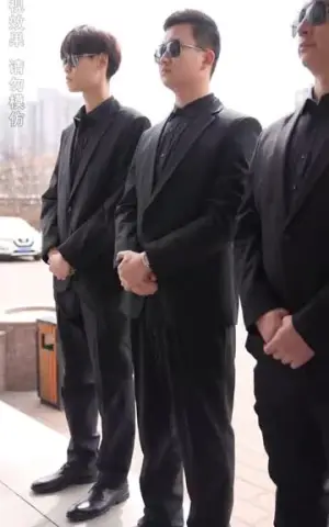 《一遇红颜误终身(100集)》短剧封面