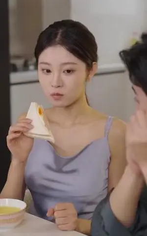 《霍总你老婆才是真大佬（99集）（夸克网盘）》短剧封面