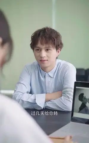 《医心不渝此长生》短剧封面
