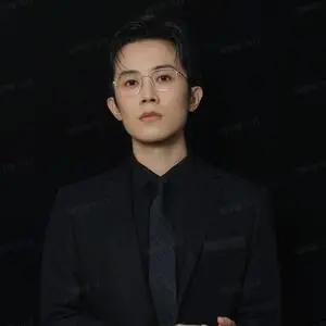 《十一被抢座位，我亮出真实身份（66集）王悦洋&王宇港（夸克网盘）》短剧封面
