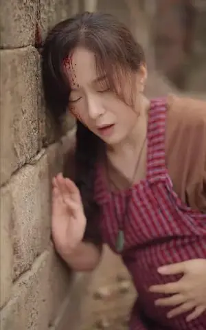 《变成欧皇后，我和陆总闪婚了（30集）柴柴（夸克网盘）》短剧封面