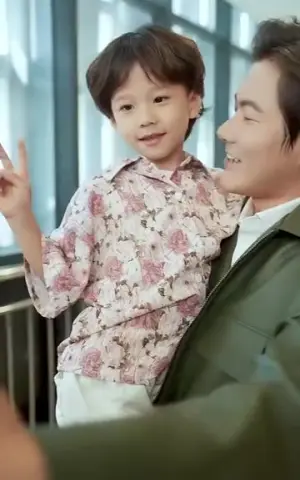 《我妹妹是大佬》短剧封面