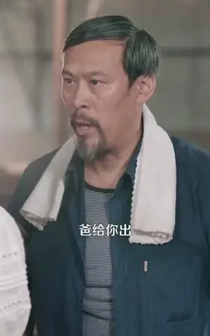 《退休十年总裁老妈飒爽归来（36集）（夸克网盘）》短剧封面