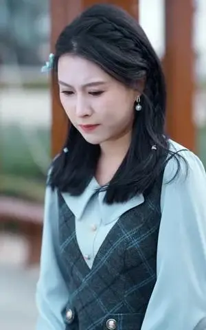 《逆命为光：白月光觉醒计划（95集）（夸克网盘）》短剧封面