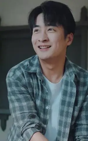 《总裁夫人我当腻了（98集）孙樾 韩雨彤（夸克网盘）》短剧封面