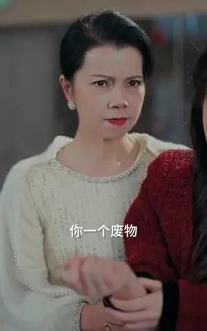 《撕了假千金，我马甲炸全场（65集）浦翊晨＆陆文欣（夸克网盘）》短剧封面