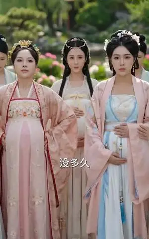《生下猫崽后,我被皇帝追着宠(70集)(夸克网盘)》短剧封面