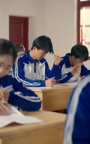 《睁开眼，回到妹妹被侵害前夕（82集）寇腾文＆郭扬子（夸克网盘）》短剧封面