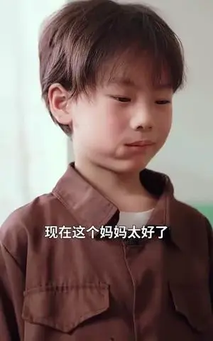 《报告我妈需要帅哥站岗（93集）冯思源（夸克网盘）》短剧封面