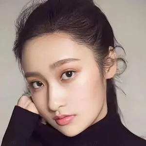 《修仙小乞丐，姐姐们亿万宠（76集）罗琢然&张星禾（夸克网盘）》短剧封面