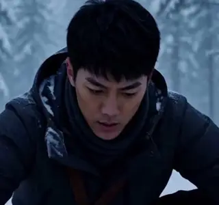 《凛冬跟随囤货：我抄重生邻居作业躺赢（221集）（夸克网盘）》短剧封面