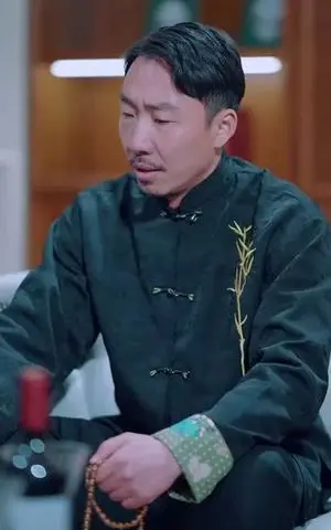 《摆渡仙（80集）秦天爱（夸克网盘）》短剧封面