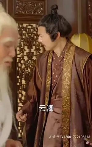 《擦边剧：极品逍遥皇太子（99集）》短剧封面
