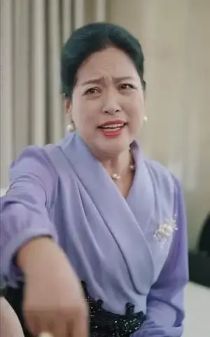《请他入瓮（30集）（夸克网盘）》短剧封面