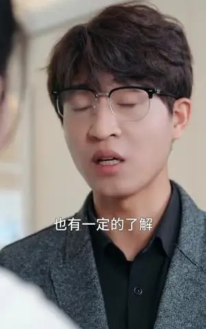 《闪婚后千亿老公马甲掉了（152集）马天宇&施潮锦子》短剧封面