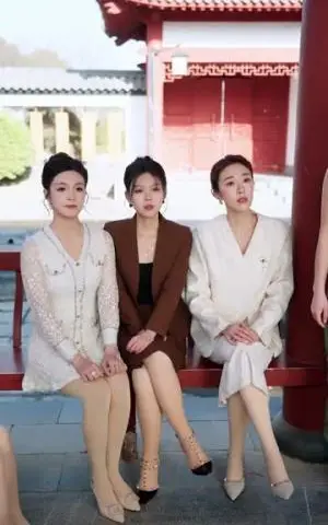 《师父赐我九本婚书,可我退婚就变强(113集)白天&胡文晖(夸克网盘)》短剧封面