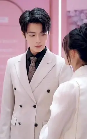 《小难哄（100集）段美洋＆彭瑶（夸克网盘）》短剧封面