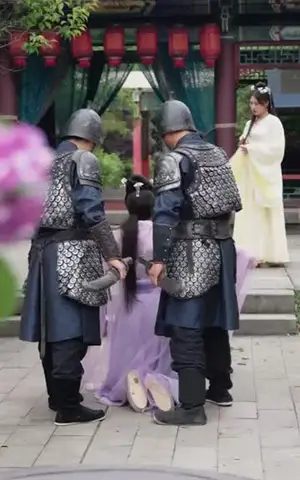 《护国神将是我娘》短剧封面