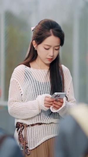 《女儿的碎花裙(80集)吴仟瑜&邓彦(夸克网盘)》短剧封面