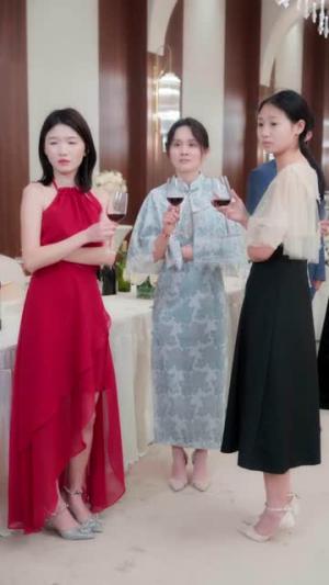《苏小姐她又飒又美（60集）薛景元＆赵敏儿（夸克网盘）》短剧封面