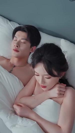 《失控暗恋对象总想撩我(73集)冯伊洋&诗越越(夸克网盘)》短剧封面