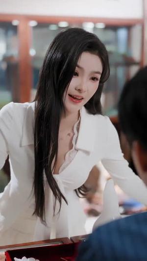 《透视，赌石，捡漏，美女！全都有（80集）王奥龙＆陈含（夸克网盘）》短剧封面