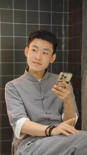 《擦边剧：极品吹牛系统（99集）》短剧封面