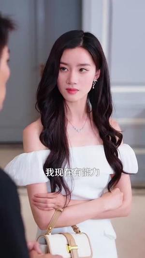 《开局与女神领证结婚，激活宝箱系统（111集）张瀚文＆瑾萱&怡宁（夸克网盘）》短剧封面
