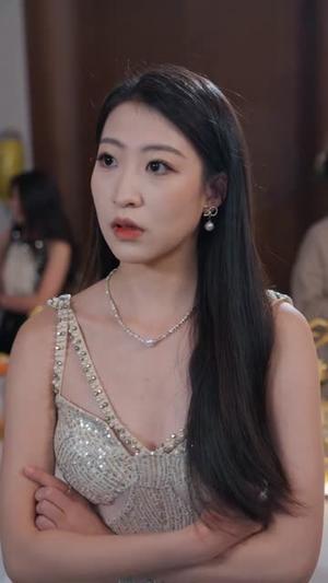 《假千金她不装了(80集)方雪婷&李亚云(夸克网盘)》短剧封面