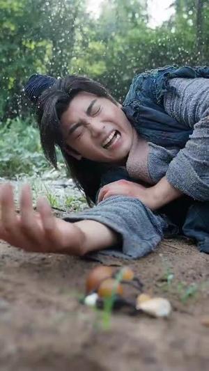 《我在饥荒年靠仙葫种田成神仙（81集）张元帅＆王新颖&刘欣蕾》短剧封面