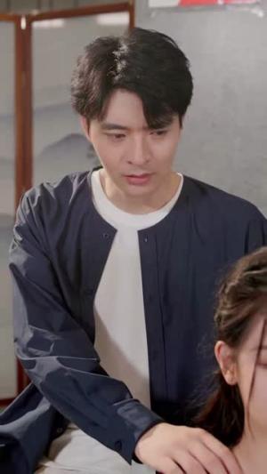 《杀神归来,横压天下无敌(80集)何子杰&侯梦心(夸克网盘)》短剧封面