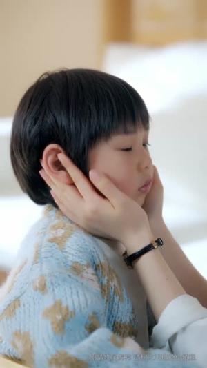 《嫌我儿子吵,我卖房后全楼疯了(62集)韩琪&刘晴(夸克网盘)》短剧封面