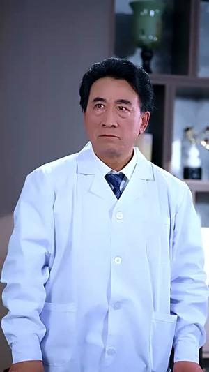 《柔弱小花秒变满级女王(83集)曹景皓&李芊乐(夸克网盘)》短剧封面