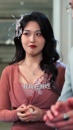 《震惊吧!大小姐重生后带老妈原地起飞(70集)盛晨&刘念(男)&谢海燕(夸克网盘)》短剧封面