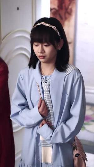 《落入他的甜蜜圈套（90集）（夸克网盘）》短剧封面