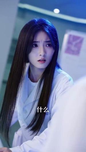 《重生后医学天才少女杀疯了（71集）冯思源（夸克网盘）》短剧封面